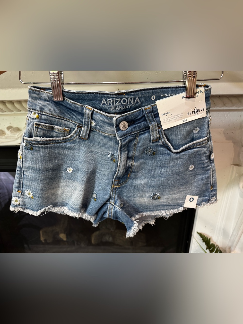 🆕 Arizona Jean Company Light Blue Daisy Denim Cutoff Shorts